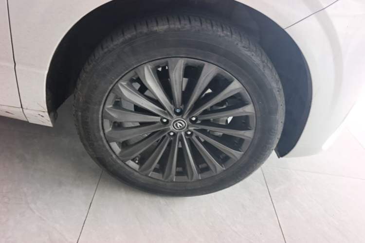 Used CHANGAN UNI-K 2021 2.0T Excellence Edition Right Rear Wheel Hub