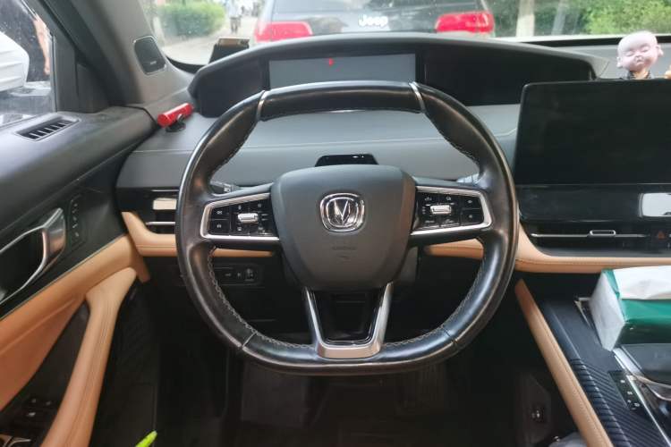 Used CHANGAN UNI-K 2021 2.0T All-Wheel Drive Prestige Version Steering Wheel