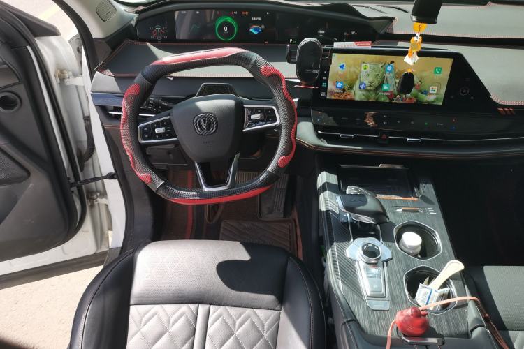 Used CHANGAN UNI-K 2021 2.0T All-Wheel Drive Prestige Version Steering Wheel