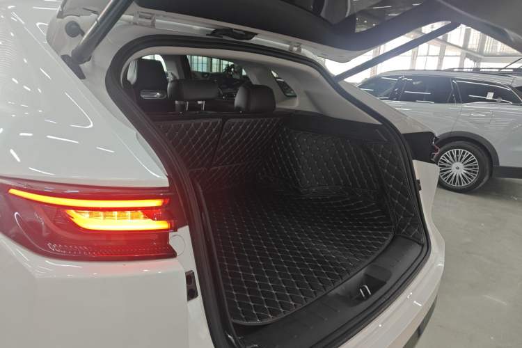 Used CHANGAN UNI-K 2021 2.0T Prestige Edition Trunk
