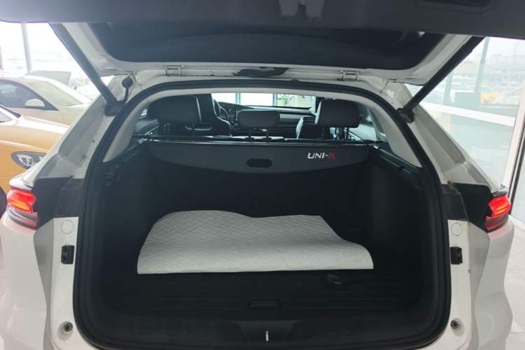 Used CHANGAN UNI-K 2021 2.0T Excellence Edition Trunk