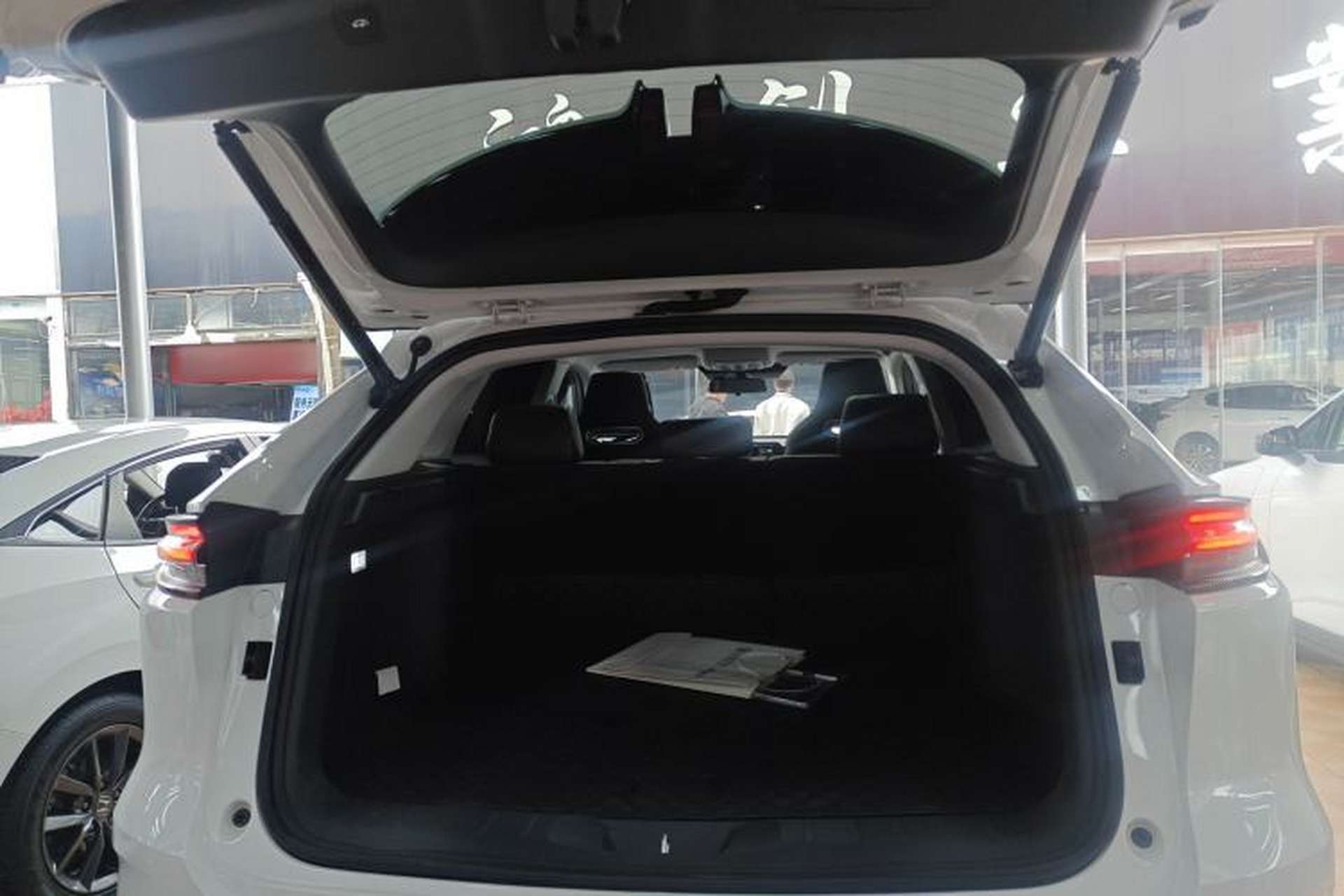 Used CHANGAN UNI-K 2021 2.0T Prestige Edition Trunk
