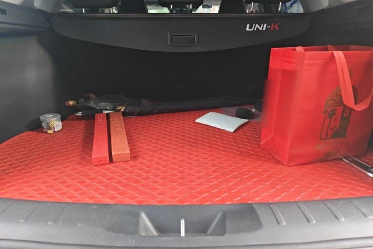 Used CHANGAN UNI-K 2021 2.0T Prestige Edition Trunk