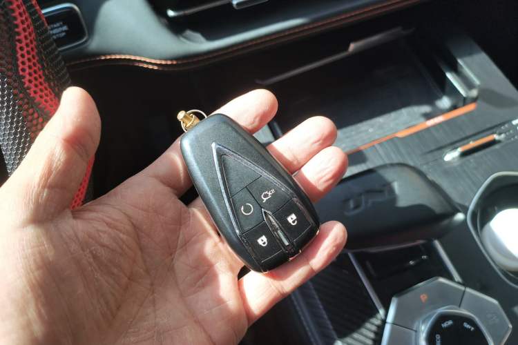 Used CHANGAN UNI-K 2021 2.0T All-Wheel Drive Prestige Version Vehicle Key