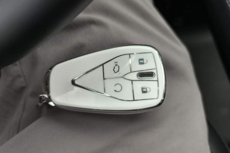 Used CHANGAN UNI-K 2021 2.0T All-Wheel Drive Prestige Version Vehicle Key