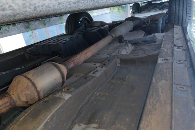 Used CHANGAN UNI-K 2023 2.0T Two-Wheel Drive Enjoyment Version Chassis Front Right