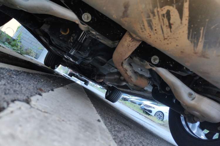 Used CHANGAN UNI-K 2023 2.0T Two-Wheel Drive Enjoyment Version Chassis Rear