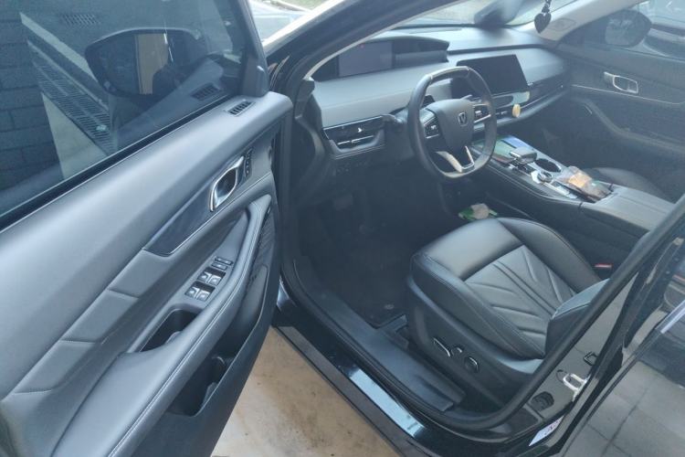 Used CHANGAN UNI-K 2023 2.0T Two-Wheel Drive Enjoyment Version Driver Seat
