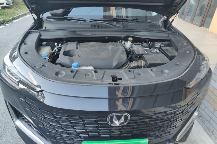 Used CHANGAN UNI-K 2023 2.0T Two-Wheel Drive Enjoyment Version Engine Bay