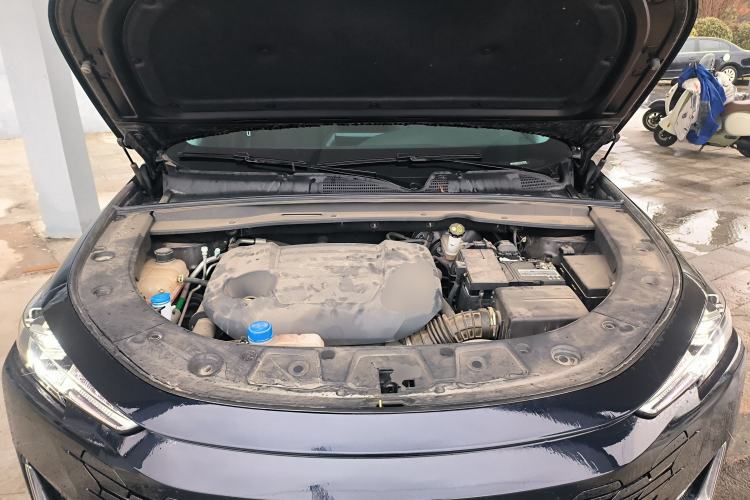 Used CHANGAN UNI-K 2023 2.0T All-Wheel-Drive Enjoyment Version Engine Bay