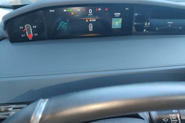 Used CHANGAN UNI-K 2023 2.0T Two-Wheel Drive Enjoyment Version Instrument Cluster