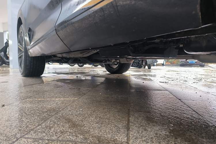 Used CHANGAN UNI-K 2023 2.0T All-Wheel-Drive Enjoyment Version Left Side Sill