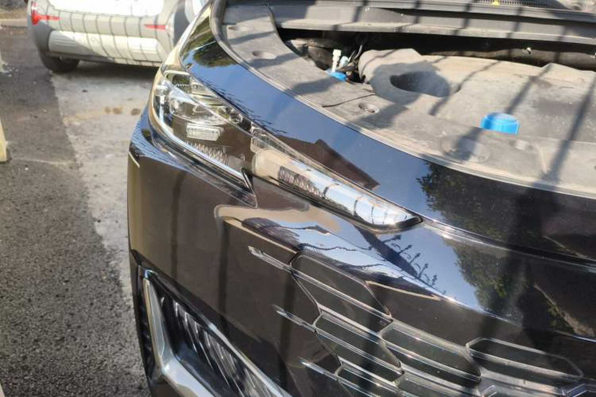 Used CHANGAN UNI-K 2023 2.0T Two-Wheel Drive YueShang Trim Right Front Headlight