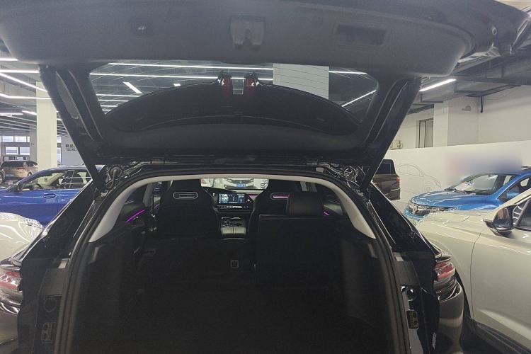 Used CHANGAN UNI-K 2023 2.0T Two-Wheel Drive Enjoyment Version Trunk