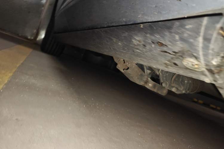 Used CHANGAN UNI-K 2023 2.0T Two-Wheel Drive Enjoyment Version Chassis Front Right