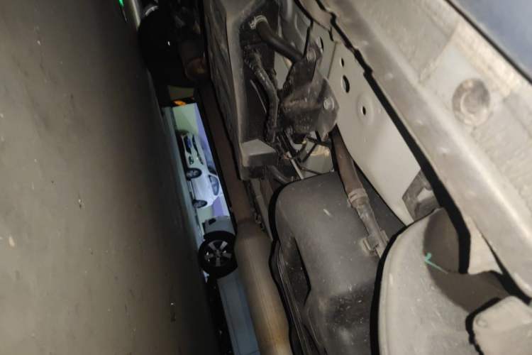 Used CHANGAN UNI-K 2023 2.0T Two-Wheel Drive Yue Ling Trim Chassis Rear Left