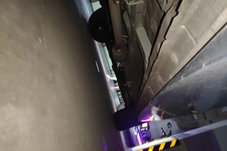 Used CHANGAN UNI-K 2023 2.0T Two-Wheel Drive Yue Ling Trim Chassis Rear Right