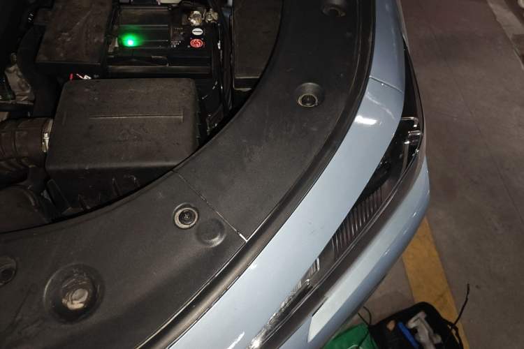 Used CHANGAN UNI-K 2023 2.0T Two-Wheel Drive Enjoyment Version Engine Bay Left