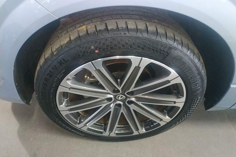 Used CHANGAN UNI-K 2023 2.0T Two-Wheel Drive Yue Ling Trim Exterior 7