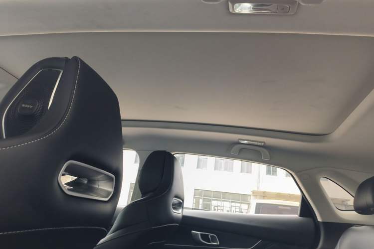 Used CHANGAN UNI-K 2023 2.0T Two-Wheel Drive Yue Ling Trim Headliner