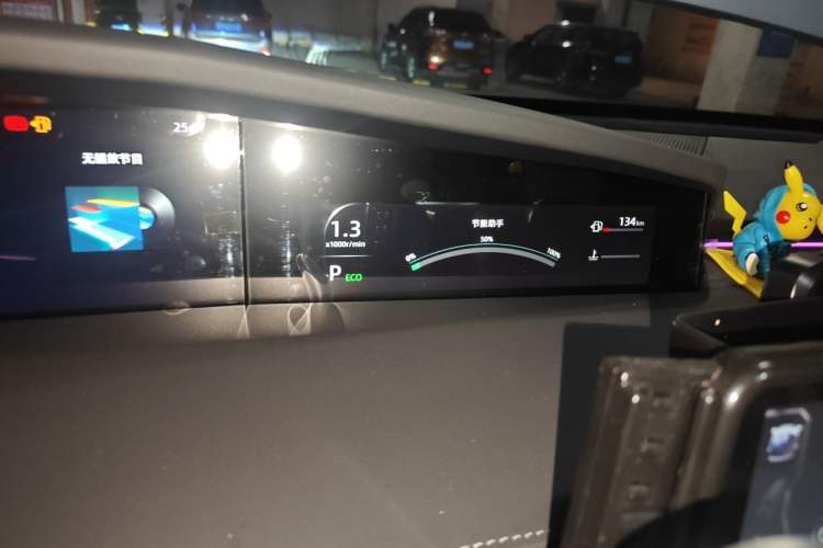 Used CHANGAN UNI-K 2023 2.0T Two-Wheel Drive Enjoyment Version Odometer Close Up