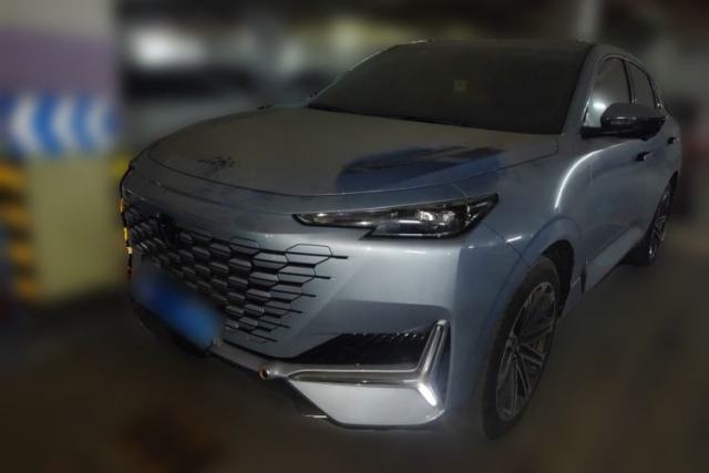 Used CHANGAN UNI-K 2023 2.0T Two-Wheel Drive Yue Ling Trim