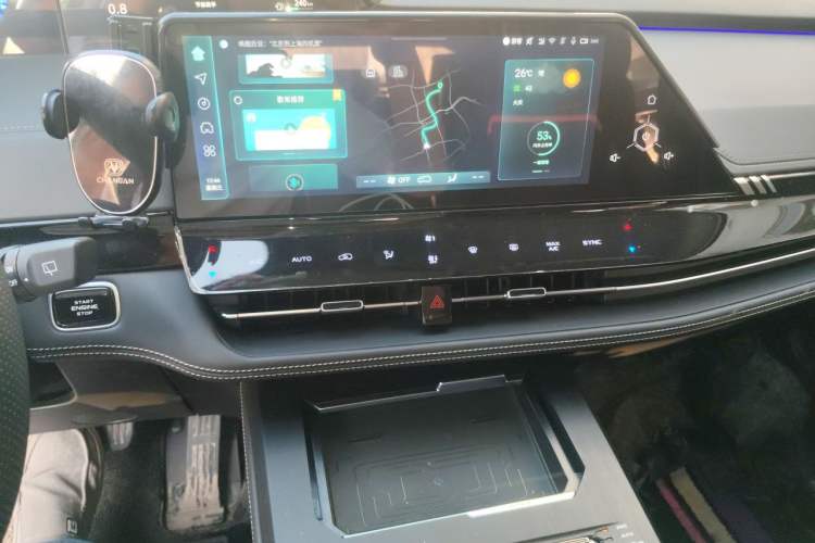 Used CHANGAN UNI-K 2023 2.0T All-Wheel-Drive Enjoyment Version Audio And AC Panel