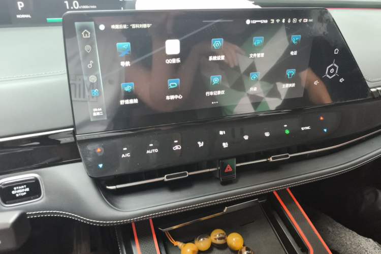 Used CHANGAN UNI-K 2023 2.0T Two-Wheel Drive Enjoyment Version Audio And AC Panel