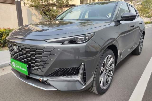 Used CHANGAN UNI-K 2023 2.0T Two-Wheel Drive Yue Ling Trim