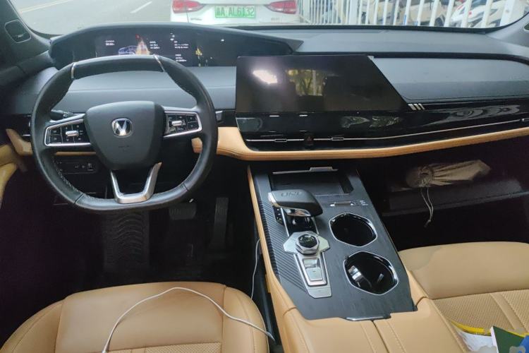 Used CHANGAN UNI-K 2023 2.0T All-Wheel-Drive Enjoyment Version Center Console
