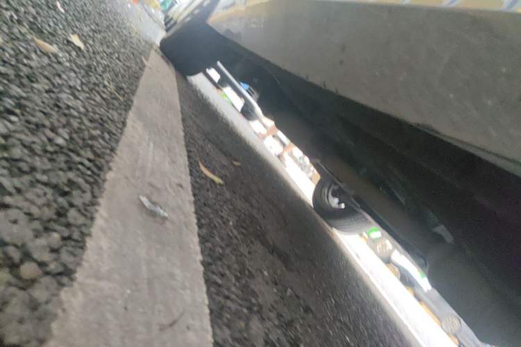 Used CHANGAN UNI-K 2023 2.0T All-Wheel-Drive Enjoyment Version Chassis Front Right