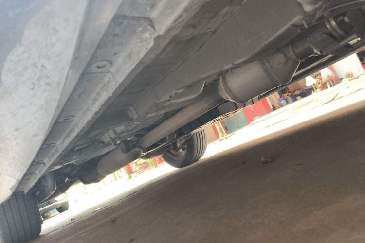 Used CHANGAN UNI-K 2023 2.0T Two-Wheel Drive Enjoyment Version Chassis Front Right