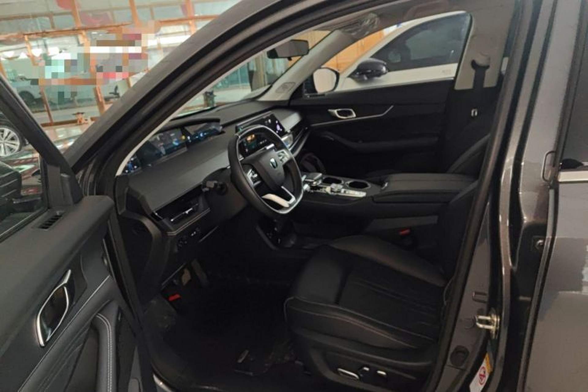 Used CHANGAN UNI-K 2023 2.0T Two-Wheel Drive YueShang Trim Driver Seat