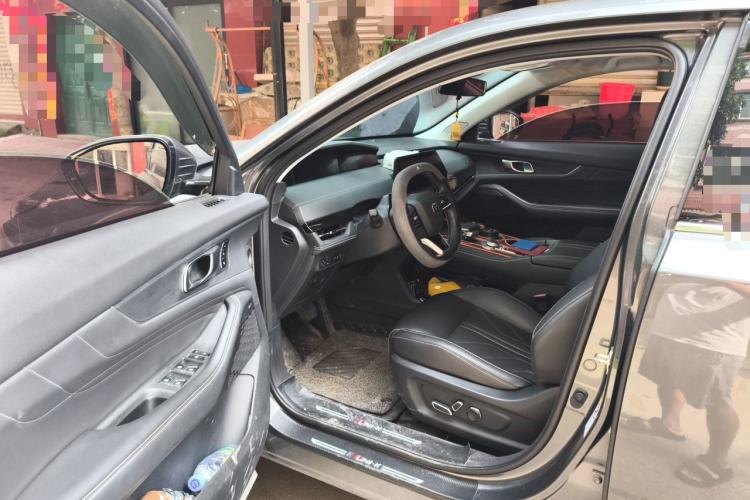 Used CHANGAN UNI-K 2023 2.0T Two-Wheel Drive Enjoyment Version Driver Seat