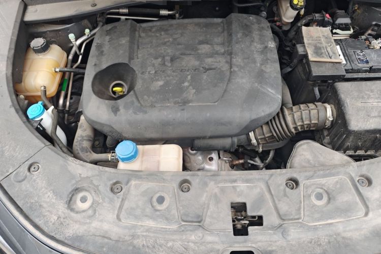 Used CHANGAN UNI-K 2023 2.0T Two-Wheel Drive Enjoyment Version Engine Bay