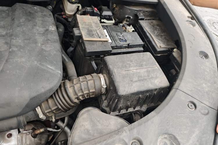 Used CHANGAN UNI-K 2023 2.0T Two-Wheel Drive Enjoyment Version Engine Bay Left