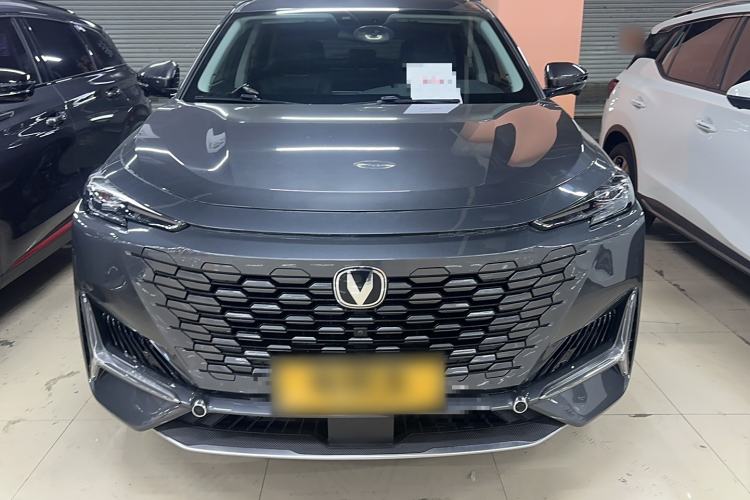 Used CHANGAN UNI-K 2023 2.0T Two-Wheel Drive YueShang Trim Exterior 1