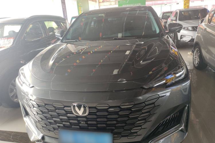 Used CHANGAN UNI-K 2023 2.0T Two-Wheel Drive YueShang Trim Exterior 1