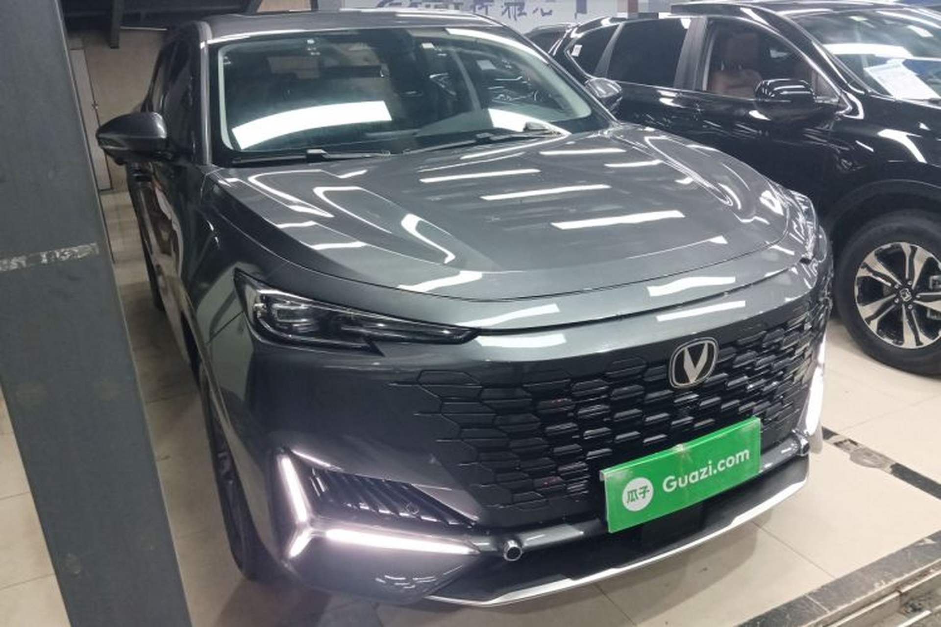 Used CHANGAN UNI-K 2023 2.0T Two-Wheel Drive YueShang Trim Exterior 2