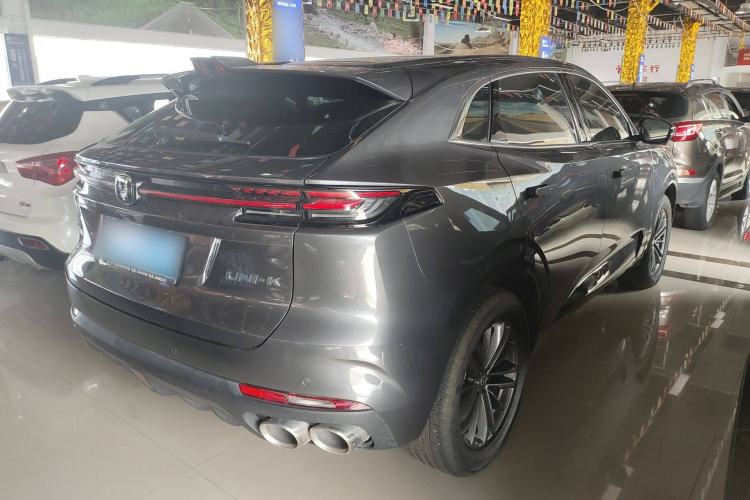 Used CHANGAN UNI-K 2023 2.0T Two-Wheel Drive YueShang Trim Exterior 3