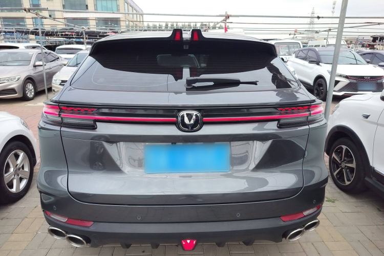 Used CHANGAN UNI-K 2023 2.0T Two-Wheel Drive Enjoyment Version Exterior 4