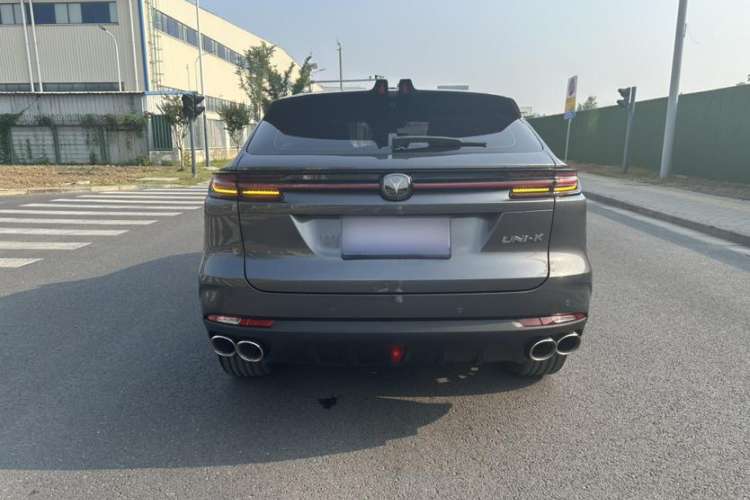 Used CHANGAN UNI-K 2023 2.0T Two-Wheel Drive Enjoyment Version Exterior 4