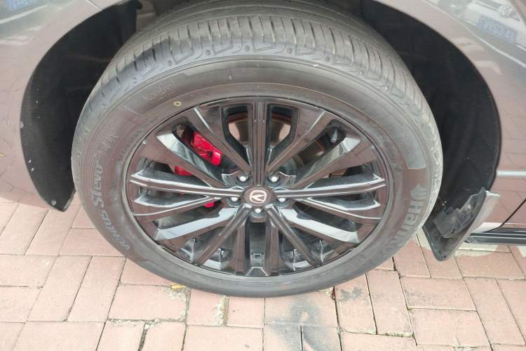 Used CHANGAN UNI-K 2023 2.0T Two-Wheel Drive Enjoyment Version Exterior 7