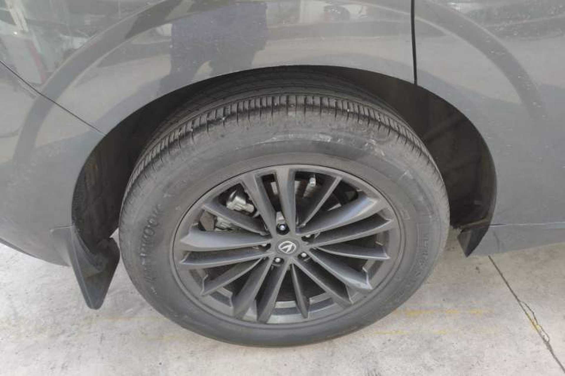 Used CHANGAN UNI-K 2023 2.0T Two-Wheel Drive YueShang Trim Exterior 8