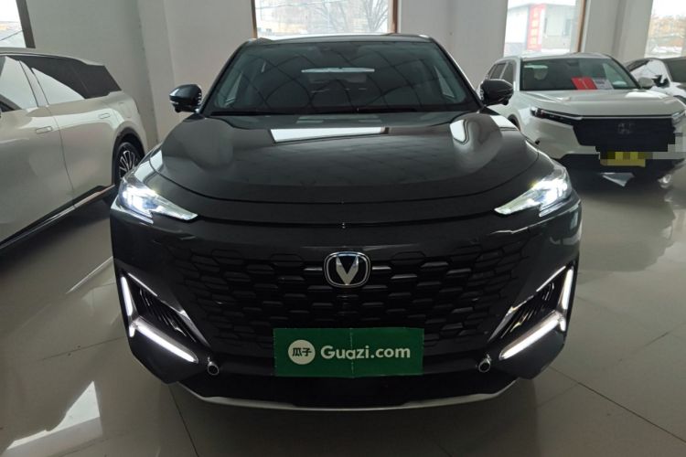 Used CHANGAN UNI-K 2023 2.0T Two-Wheel Drive YueShang Trim Front