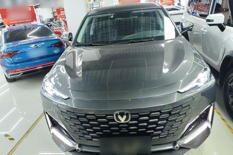 Used CHANGAN UNI-K 2023 2.0T Two-Wheel Drive YueShang Trim Front