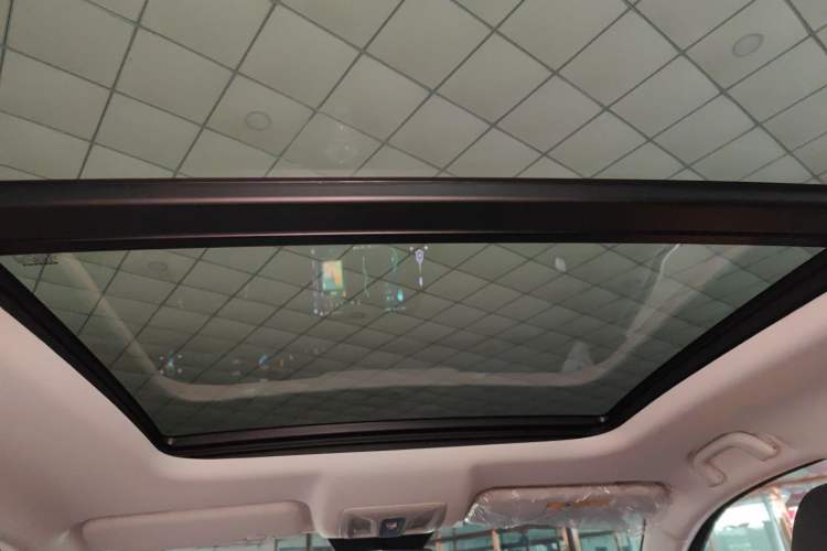 Used CHANGAN UNI-K 2023 2.0T Two-Wheel Drive YueShang Trim Headliner
