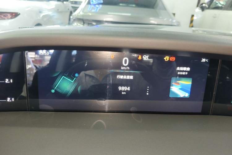Used CHANGAN UNI-K 2023 2.0T Two-Wheel Drive YueShang Trim Instrument Cluster
