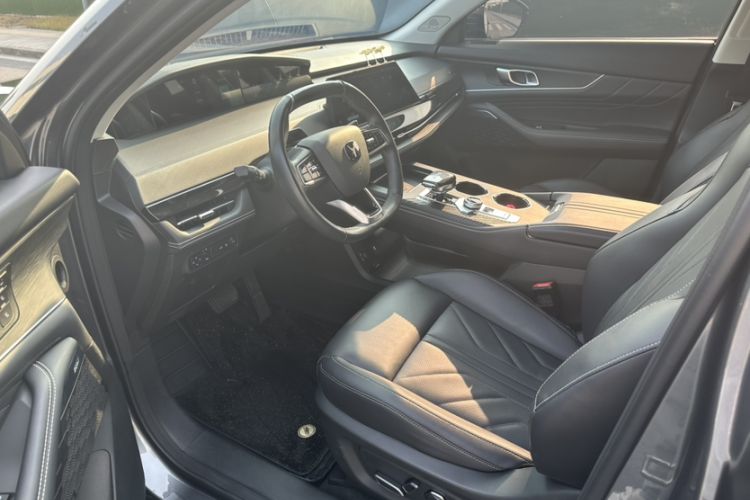 Used CHANGAN UNI-K 2023 2.0T Two-Wheel Drive Enjoyment Version Interior 2