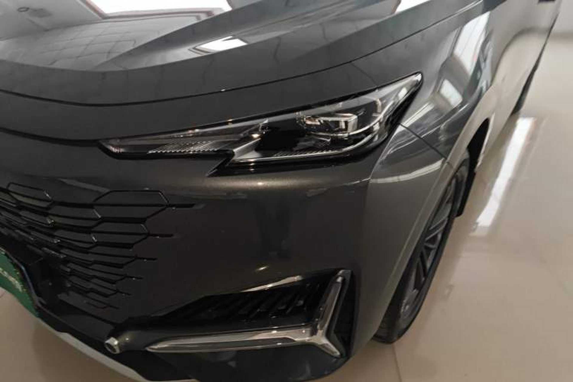 Used CHANGAN UNI-K 2023 2.0T Two-Wheel Drive YueShang Trim Left Front Headlight